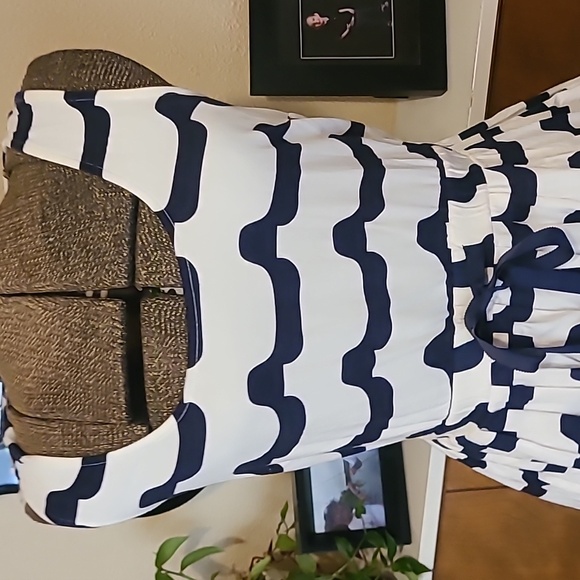 Maison Julie Dress - Picture 3 of 6